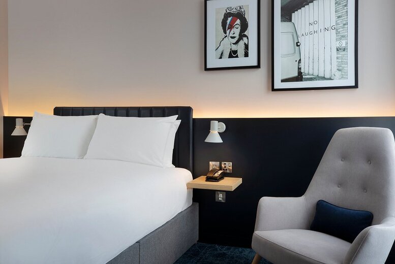4* Leonardo Hotel Bristol: City Getaway & Breakfast for 2 – Room Upgrade Option! | Wowcher