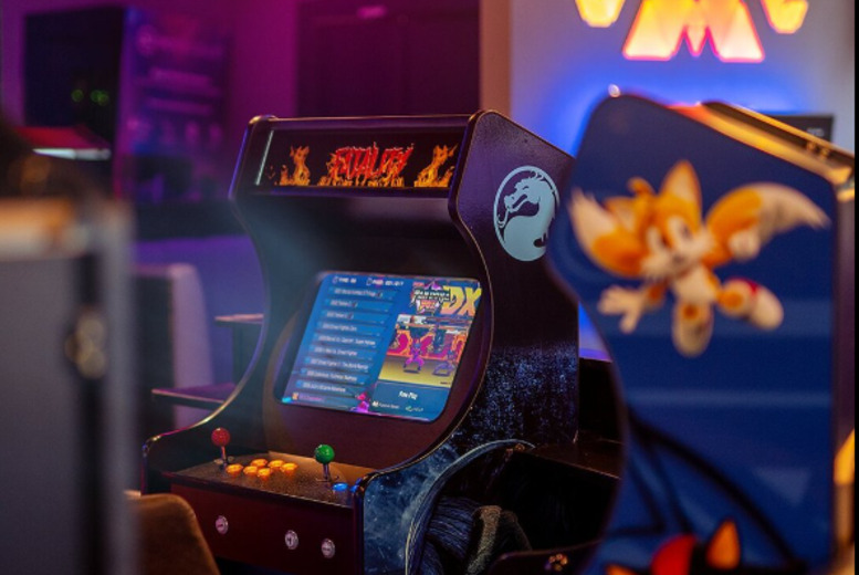 Gaming Booth Experience + Cocktail Each For Up To 6 People At Pixel Bar | Wowcher
