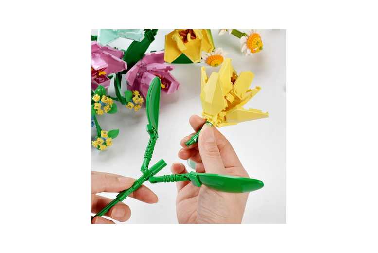 Artificial Flower Blocks Building Toys DIY Bouquet Block | Wowcher
