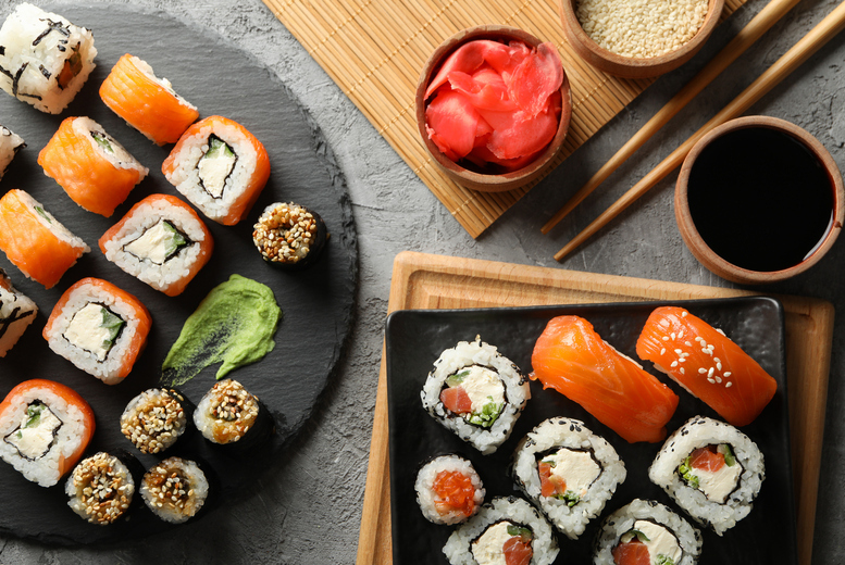 45 Min Interactive ‘How To Roll Your Own Dragon’ Sushi Making Masterclass – Soho | Wowcher