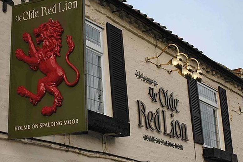 East Yorkshire B&B Stay for 2 – 2-3 Nights at Ye Olde Red Lion! | Wowcher
