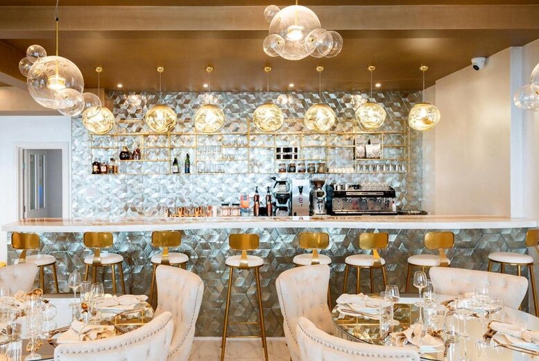 4* Newquay, Cornwall Getaway for 2: Award-Winning Hotel, Breakfast, Prosecco & Late Checkout | Wowcher