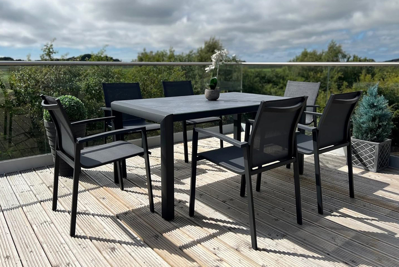 6-Seater Aluminium Weather-Resistant Outdoor Dining Set | Wowcher 6-Seater Aluminium Weather-Resistant Outdoor Dining Set | Wowcher