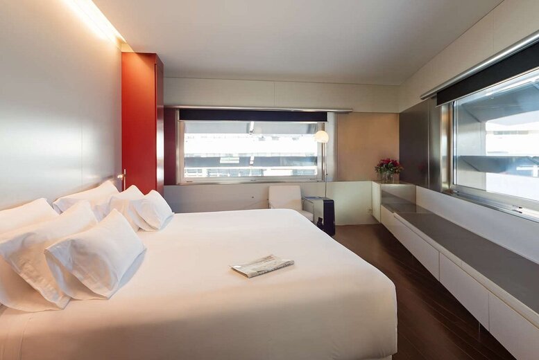 4* Barcelona City Break – Award Winning City Centre Hotel & Return Flights | Wowcher