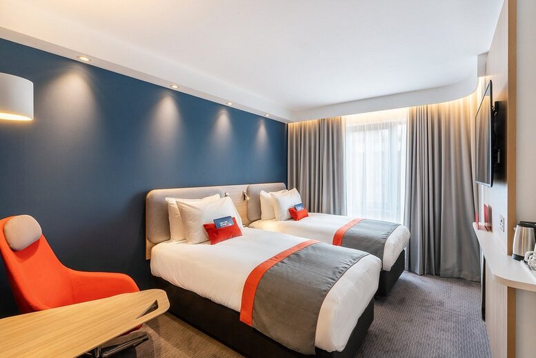 Derry Hotel Break For 2: Breakfast, Prosecco & Late Checkout! Derry Hotel Break For 2: Breakfast, Prosecco & Late Checkout!