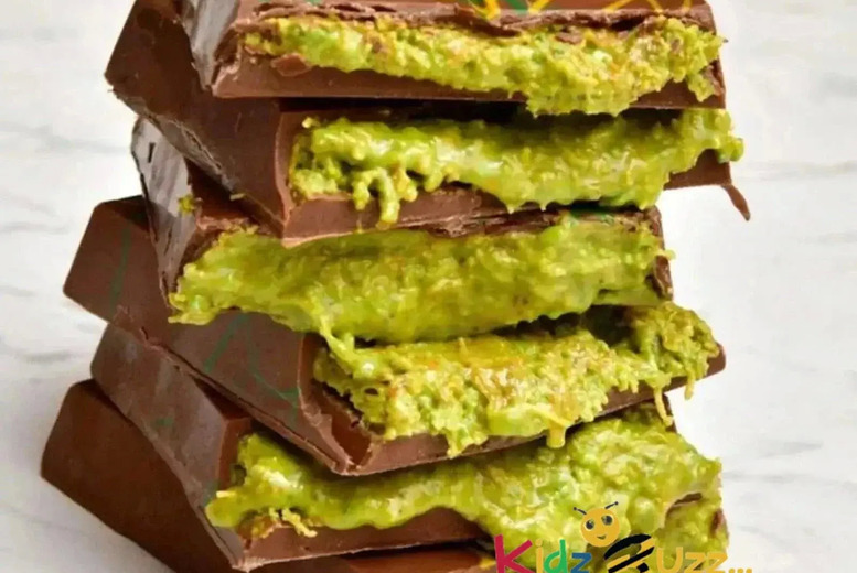 Luxury Dubai Chocolate With Pistachio Cream And Sweet Kunafe Filling 2x 200g ! | Wowcher
