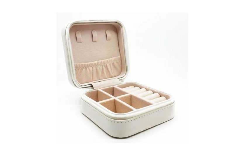 Leather Jewelry Organizer Travel Case | Wowcher