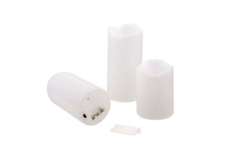 3-Pack LED Flameless Candles with Remote | Wowcher