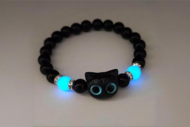 Glow-in-the-Dark Resin Cat Jewellery Set – Necklace & Bracelet, Adjustable, Gift-Ready | Wowcher Glow-in-the-Dark Resin Cat Jewellery Set – Necklace & Bracelet, Adjustable, Gift-Ready | Wowcher