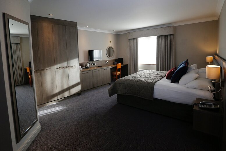 4* Seagoe Hotel, County Armagh Stay for Two: Breakfast, £30 Dinner Credit & Late Checkout – Summer Holiday Availability! | Wowcher 4* Seagoe Hotel, County Armagh Stay for Two: Breakfast, £30 Dinner Credit & Late Checkout – Summer Holiday Availability! | Wowcher