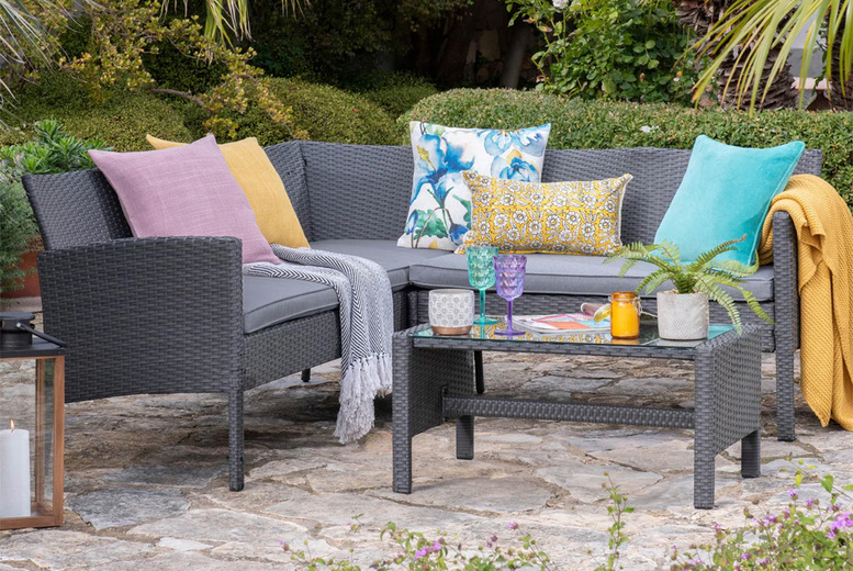 Royalcraft Nevada 5-Seater Weatherproof Rattan Corner Sofa Set with Coffee Table – Outdoor Garden Furniture | Wowcher Royalcraft Nevada 5-Seater Weatherproof Rattan Corner Sofa Set with Coffee Table – Outdoor Garden Furniture | Wowcher