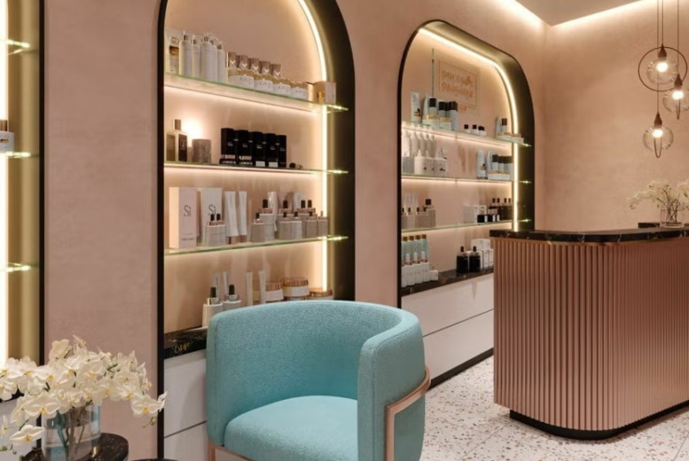 5* Euphoria Spa Day: 2 Treatments, Spa Access, Bubbly & Strawberries – Bank | Wowcher