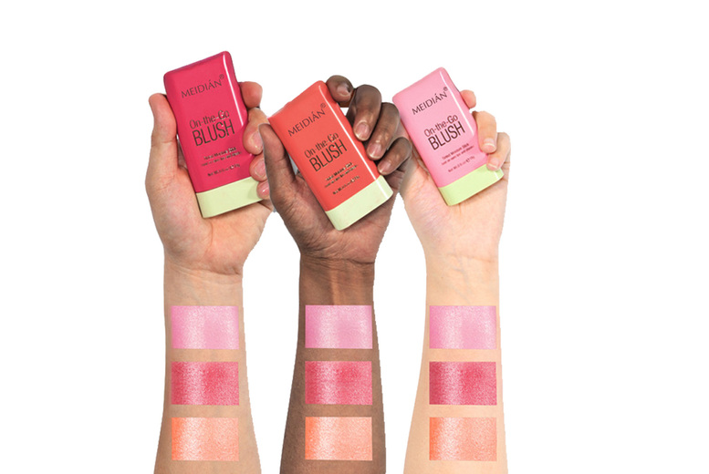 Versatile 3-Pack Blush Sticks for Monochrome Cheeks, Lips & Eyes | Wowcher Versatile 3-Pack Blush Sticks for Monochrome Cheeks, Lips & Eyes | Wowcher