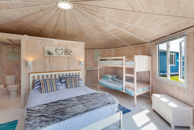 2-Night Luxury Glamping Stay in Devon for 2 or 4 People with Breakfast Hamper & Late Checkout | Wowcher 2-Night Luxury Glamping Stay in Devon for 2 or 4 People with Breakfast Hamper & Late Checkout | Wowcher