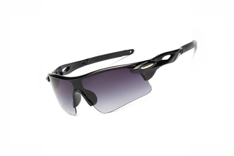 Unisex Black Designer  spired Unisex Polarised Sunglasses: Durable, Lightweight Eye Protection | Wowcher