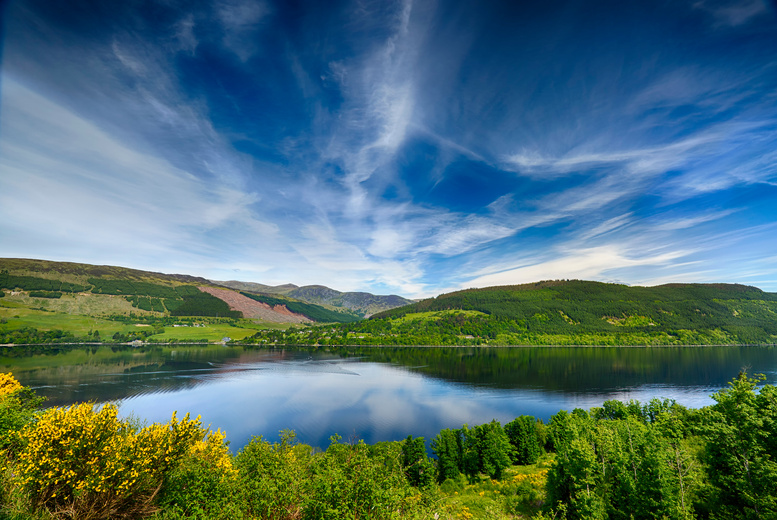 Family Lodge Spa Break with Private Hot Tub for up to 8 – Loch Tay, Scotland – Pet Friendly Stays Available | Wowcher Family Lodge Spa Break with Private Hot Tub for up to 8 – Loch Tay, Scotland – Pet Friendly Stays Available | Wowcher