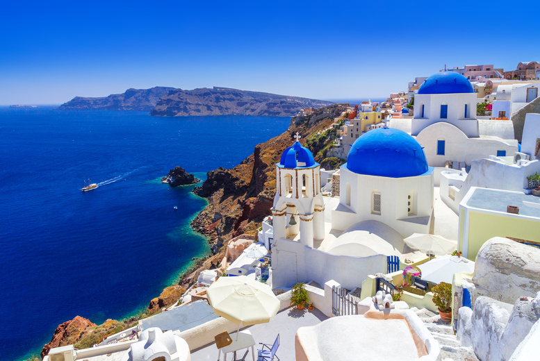 Santorini Beach Holiday at Paradise Resort with Breakfast & Return Flights | Wowcher