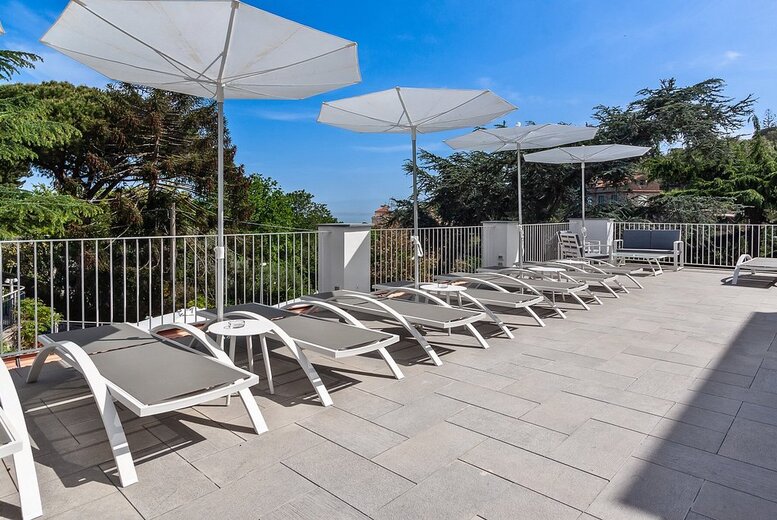 Award-Winning Sorrento Italy Holiday – Hotel Metropole Stay with Pool, Breakfast & Return Flights | Wowcher Award-Winning Sorrento Italy Holiday – Hotel Metropole Stay with Pool, Breakfast & Return Flights | Wowcher