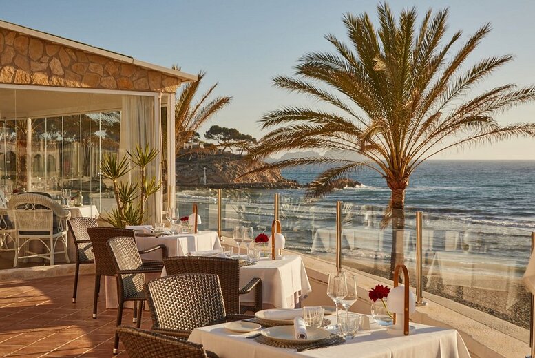 5* Majorca Beachfront Spa Break – Luxury Adults-Only Hotel, Breakfast & Return Flights | Wowcher