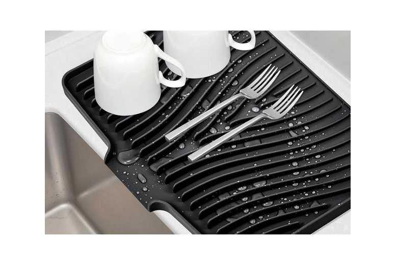 Silicone Dish Drying Mat for Kitchen Counter with Built-in Drain | Wowcher