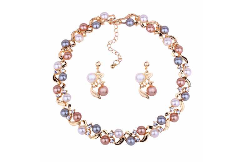 Imitation Pearl Stud Earrings Set – Classic Hypoallergenic Alloy, Gift Boxed | Wowcher