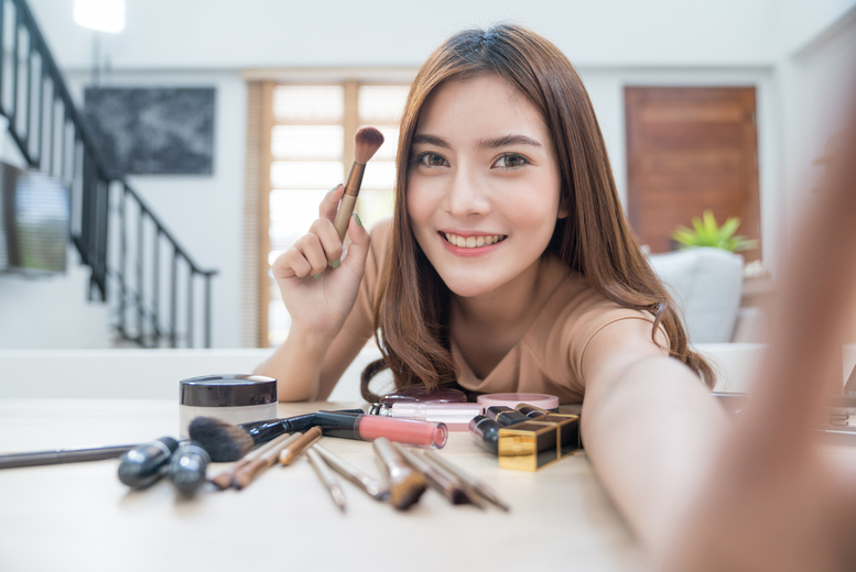 Complete Beauty Therapy Online Bundle Course – CPD-Accredited | Wowcher