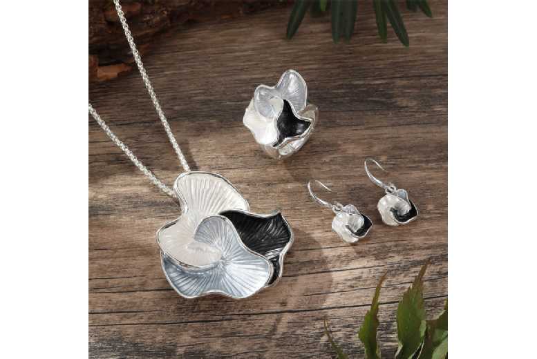 Colorful Geometric Petal Earrings, Rings and Pendants Set | Wowcher