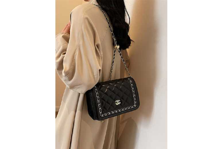 Unisex Black Quilted Chain Square Bag – Luxe Minimalist – 2 Colours | Wowcher