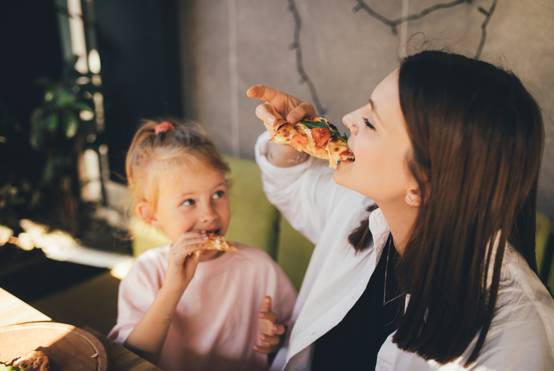Family Hotel Stay at Ibis Bridgewater for up to 4: Breakfast, Pizza & Drinks and Late Checkout – Summer Holiday Availability | Wowcher