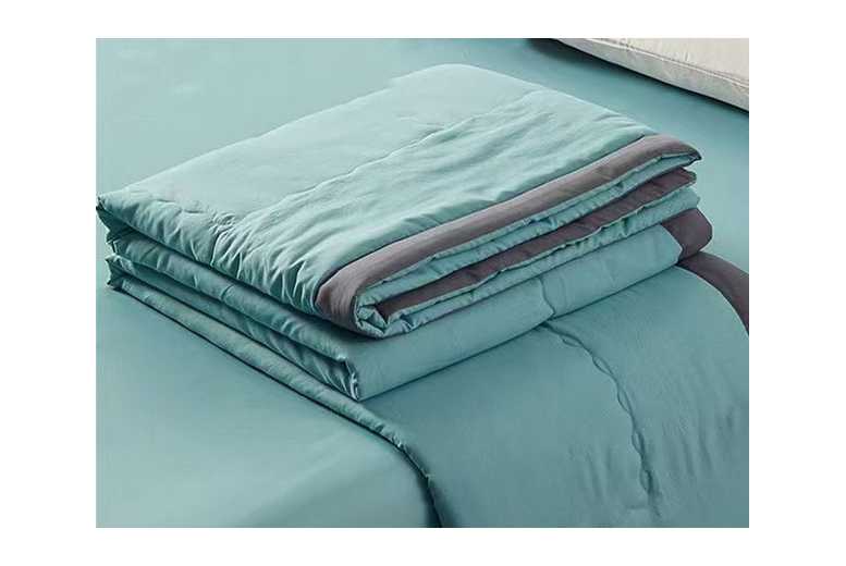 Washed Cotton Lightweight Summer Quilt – Machine Washable, Breathable Blanket for Beds & Sofas | Wowcher
