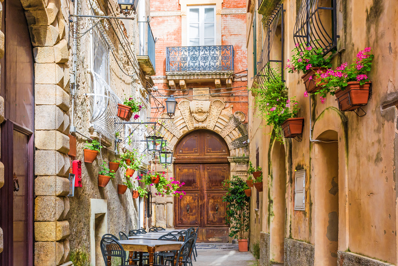 Discover Naples & Sorrento: Italian Coastal Stay with Flights Included | Wowcher Discover Naples & Sorrento: Italian Coastal Stay with Flights Included | Wowcher
