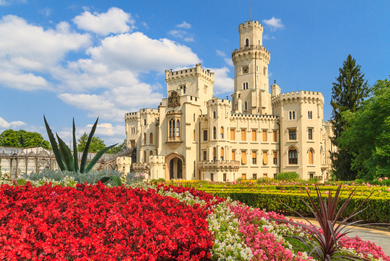 Elegant Hotel Break Plus Windsor Afternoon Tea Bus Experience | Wowcher Elegant Hotel Break Plus Windsor Afternoon Tea Bus Experience | Wowcher