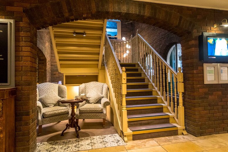 4* Cumbria Spa Break for 2: Dinner, Prosecco, Spa Access | Wowcher