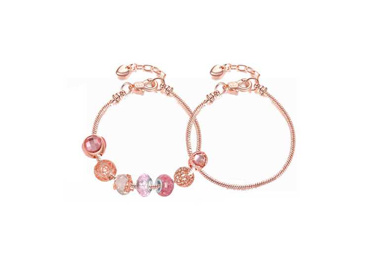 Christmas Advent Calendar DIY Charm Bracelets Kit – 24 Surprises for Kids & Jewellery Lovers | Wowcher