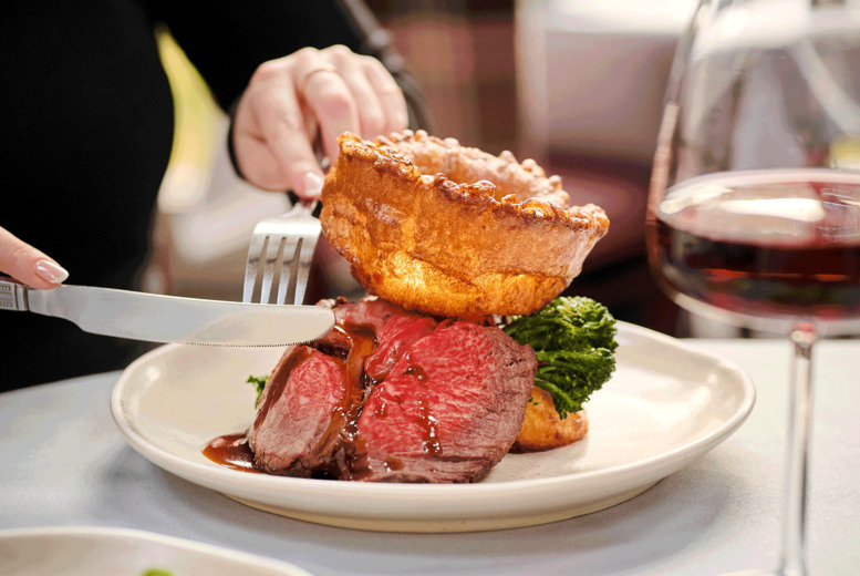 2 or 3 Course Luxury Sunday Lunch for 2 at The Barn Hotel & Spa Restaurant – Grantham | Wowcher