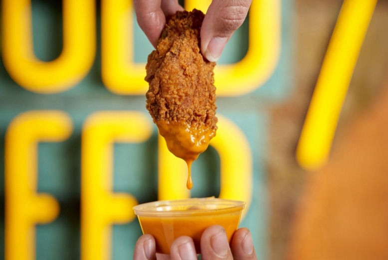 Award-Winning Fried Chicken Bucket, Fries & Drinks for 2 at Thunderbird Fried Chicken – 6 Locations – Ultimate Bucket Upgrade Available! | Wowcher