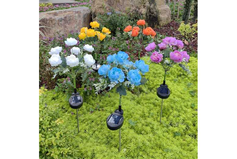 Solar LED 7-Head Peony Garden Light – Weatherproof Outdoor Lantern | Wowcher
