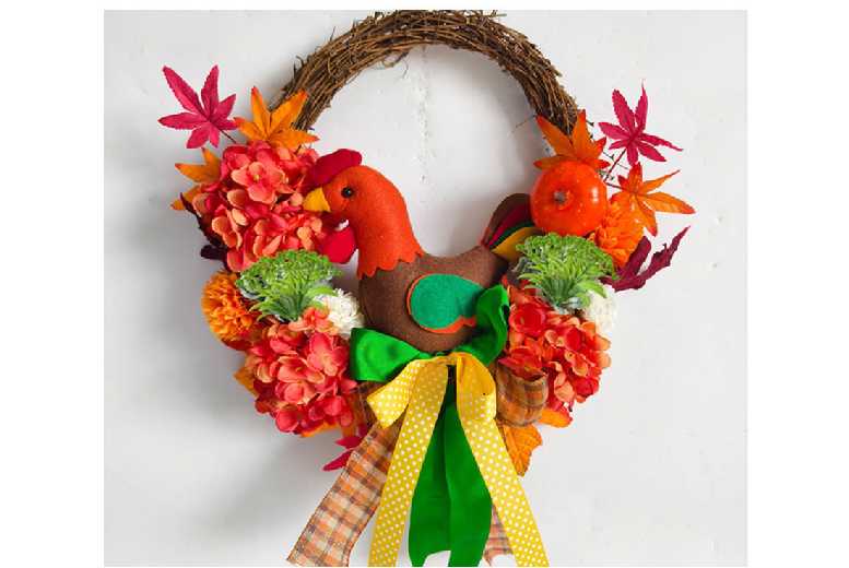 Handcrafted Chicken Figure Wreath – Autumn Door & Wall Art, Natural Vine & Polyester | Wowcher