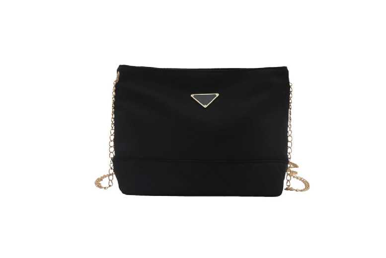 Unisex White Oxford Cloth Diamond Chain Crossbody Bucket Bag – Lightweight, Versatile Shoulder Purse | Wowcher Unisex White Oxford Cloth Diamond Chain Crossbody Bucket Bag – Lightweight, Versatile Shoulder Purse | Wowcher