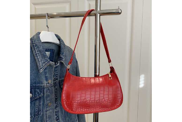 Unisex White Vegan Leather Crocodile Pattern Shoulder Bag – Chain Strap, Lightweight, Classic Style | Wowcher Unisex White Vegan Leather Crocodile Pattern Shoulder Bag – Chain Strap, Lightweight, Classic Style | Wowcher