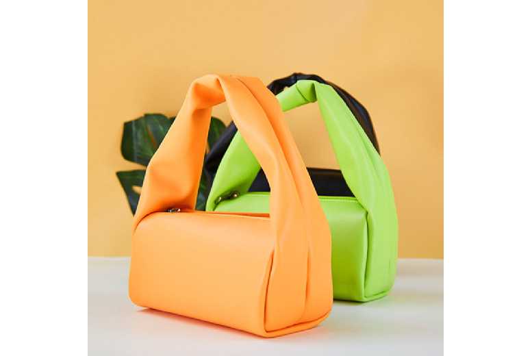 Unisex Green Mini Waterproof Cosmetic Handbag – Lightweight Organiser Satchel (19x9x9cm) | Wowcher