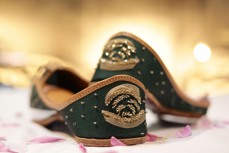 Unisex Black Zoya Embellished Net Gold Punjabi Juttis | Wowcher