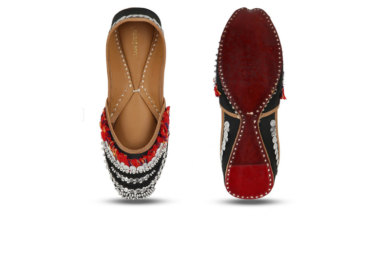 Black Women’s Leather Bohemian Embellished Punjabi Jutti Flats | Wowcher Black Women’s Leather Bohemian Embellished Punjabi Jutti Flats | Wowcher