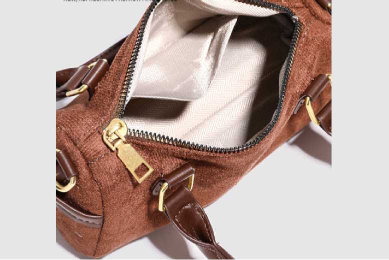 Unisex Black Boston Bag – Classic Brown Leather Tote Handbag with Large Capacity | Wowcher Unisex Black Boston Bag – Classic Brown Leather Tote Handbag with Large Capacity | Wowcher