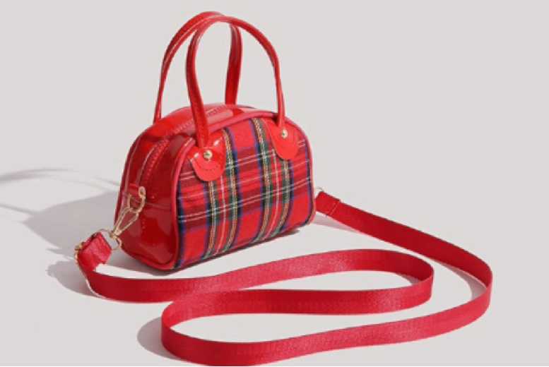 Unisex Black Hello Kitty Plaid Shoulder Bag – Cute Crossbody Purse, Lightweight, Adjustable Strap | Wowcher