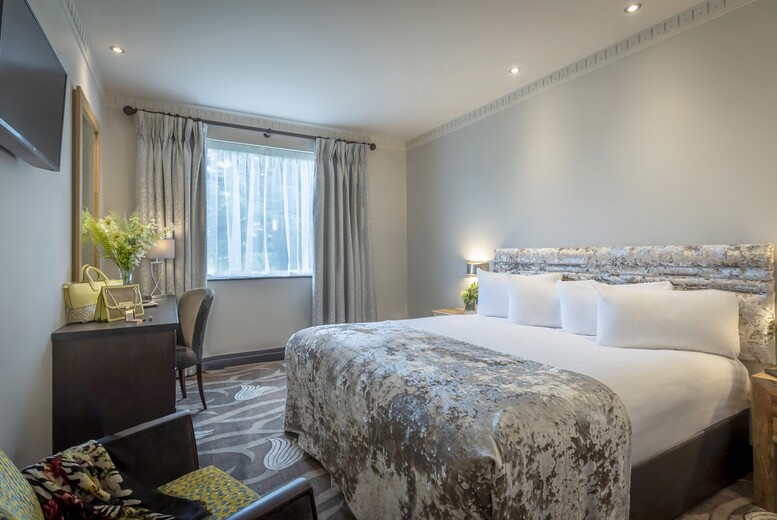 Drogheda Ireland: Spa Escape with Prosecco, Breakfast & Leisure Access for 2 | Wowcher