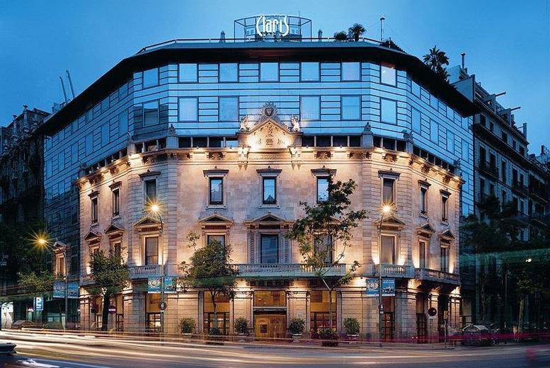 5-Star Barcelona City Break with Central Hotels & Flights – Optional Park Guell Tour! | Wowcher