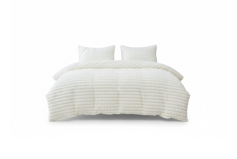 Super Soft Luxury Faux Fur Box Duvet Cover – 3 Sizes & 3 Colours | Wowcher