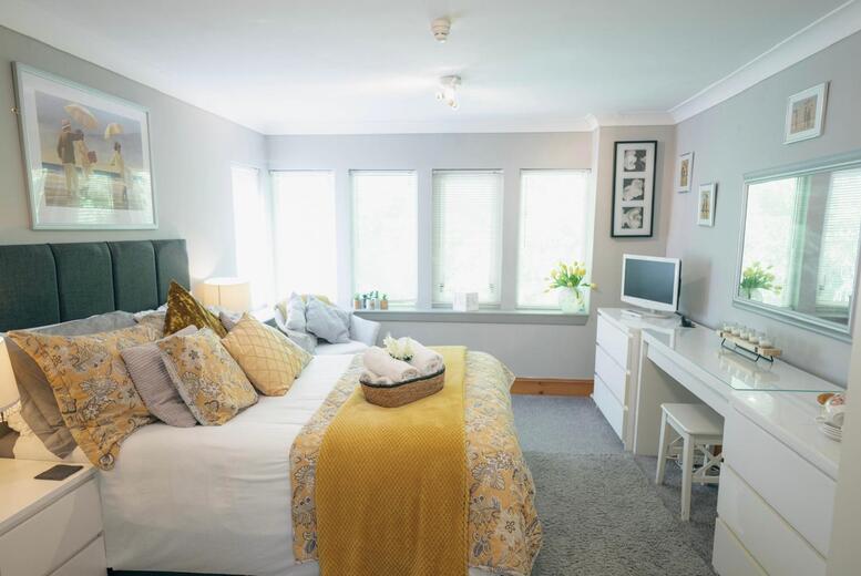Isle of Bute Break: Cosy Apartment Stay For Up To 6! | Wowcher Isle of Bute Break: Cosy Apartment Stay For Up To 6! | Wowcher