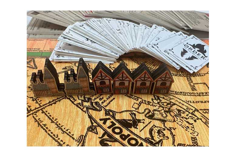 Compact Wooden DIY Board Game Kit – Portable Family Set, 20×20cm, Complete Accessories | Wowcher